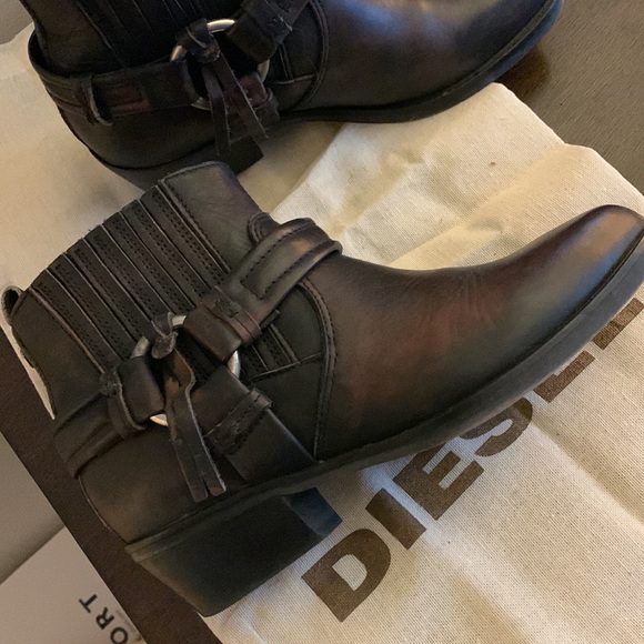 Diesel Harless Ankle Boots - Picture 2 of 14